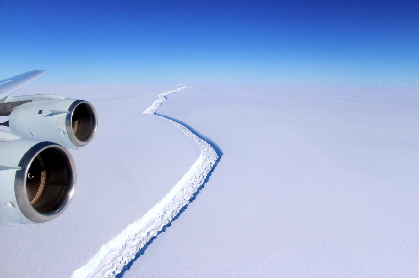Massive iceberg breaks away from Antarctica