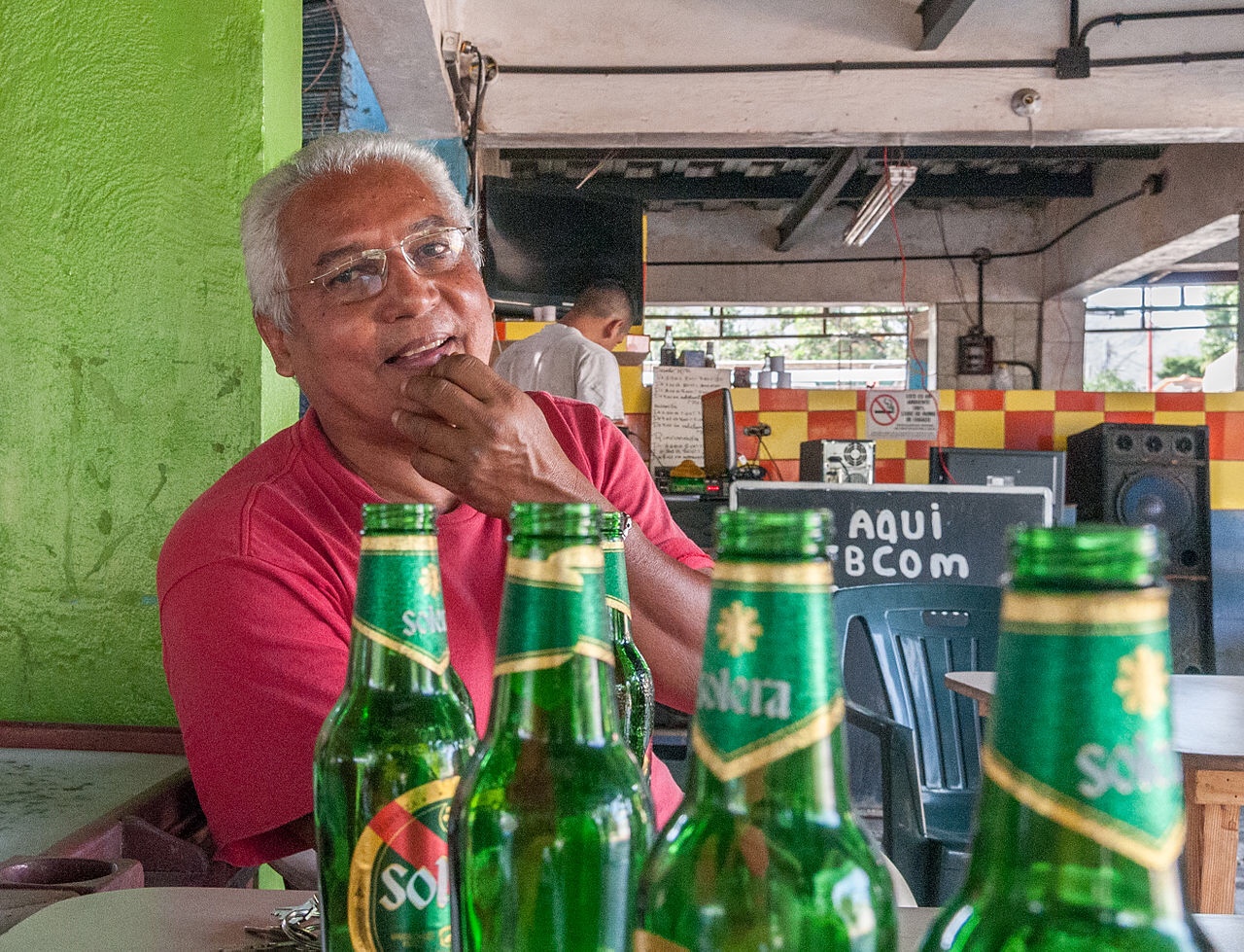 The genetics of binge drinking differs between males and females