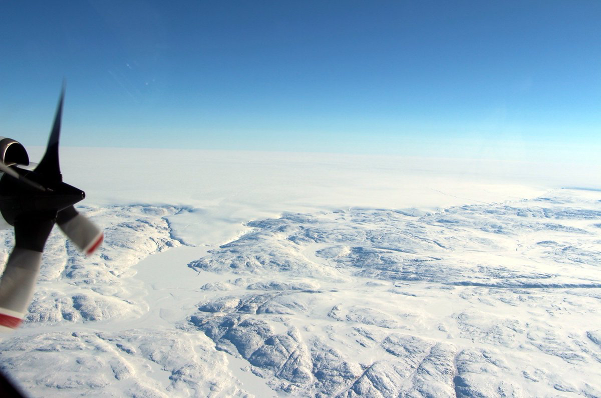 Angular quartz grains and other minerals tipped researchers off to a massive impact crater