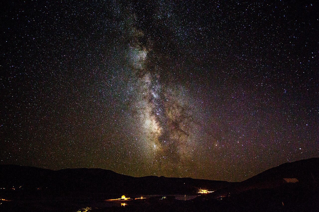 Astronomers map distant part of Milky Way
