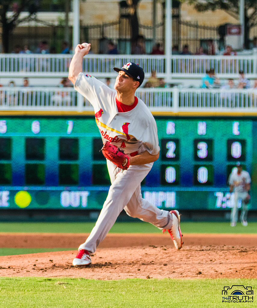 Home and Away: Predicting Braves-Cardinals Game 4