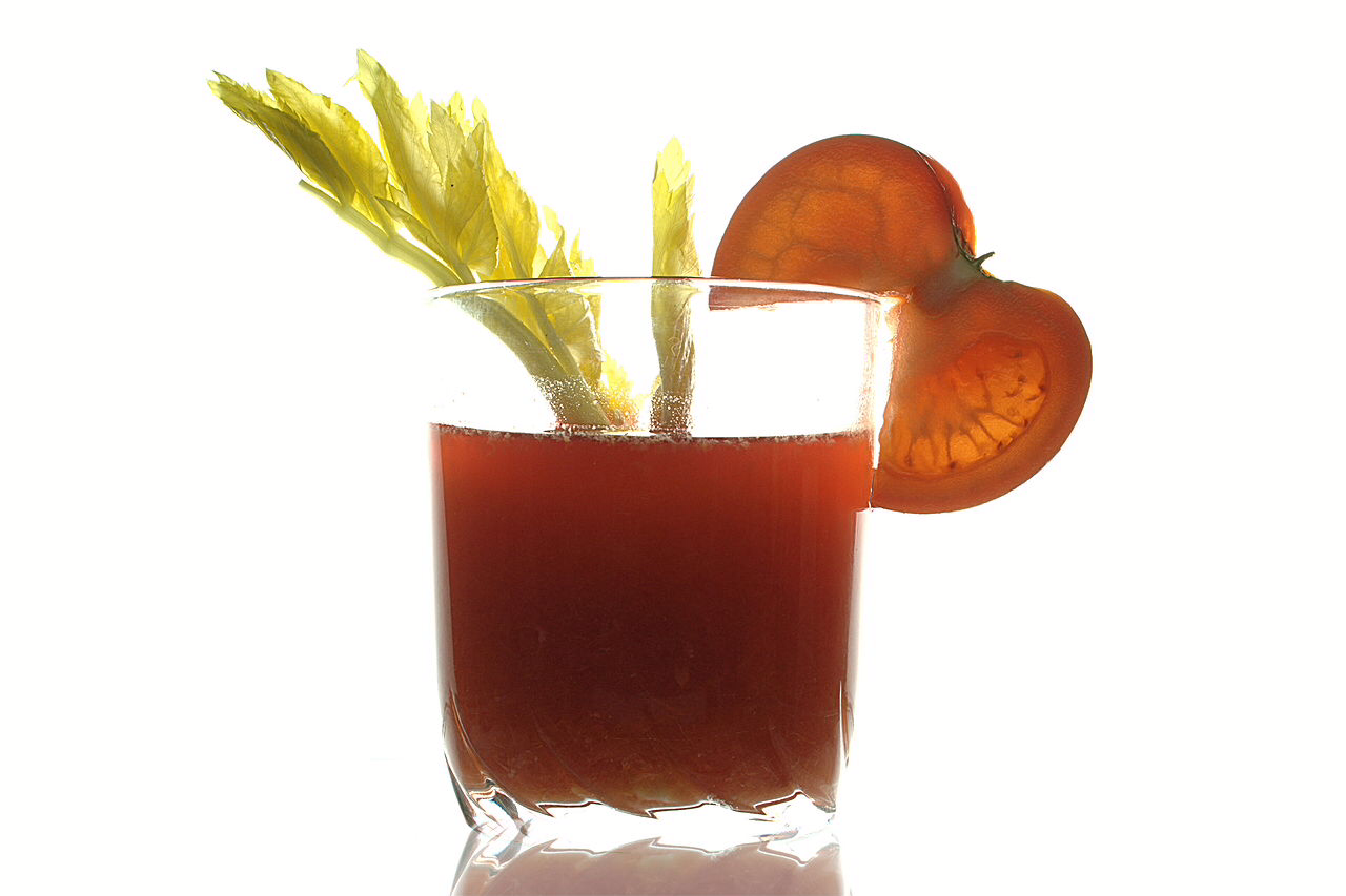 Unsalted tomato juice lowers cholesterol in study