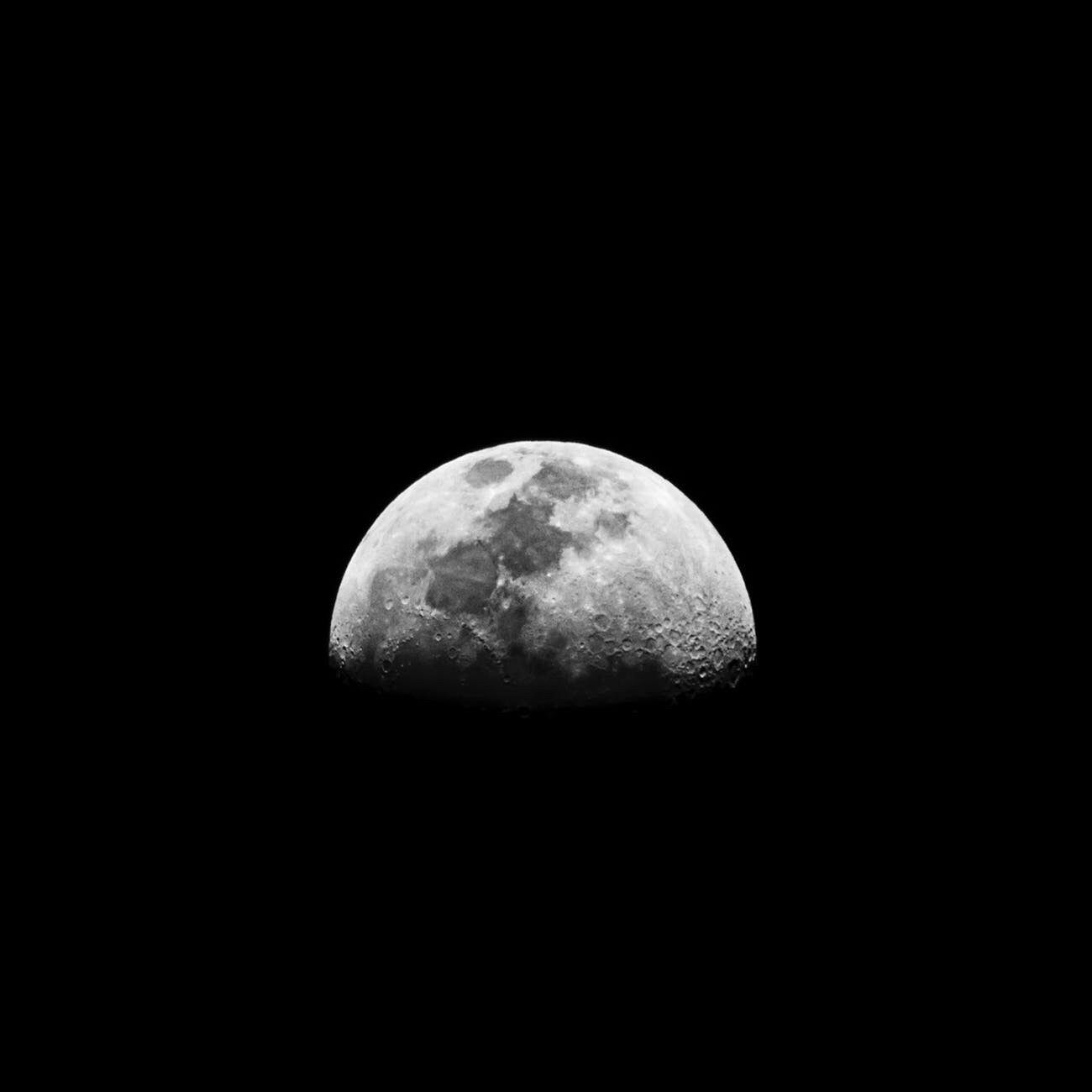 Lunar probe explores lunar mantle origins