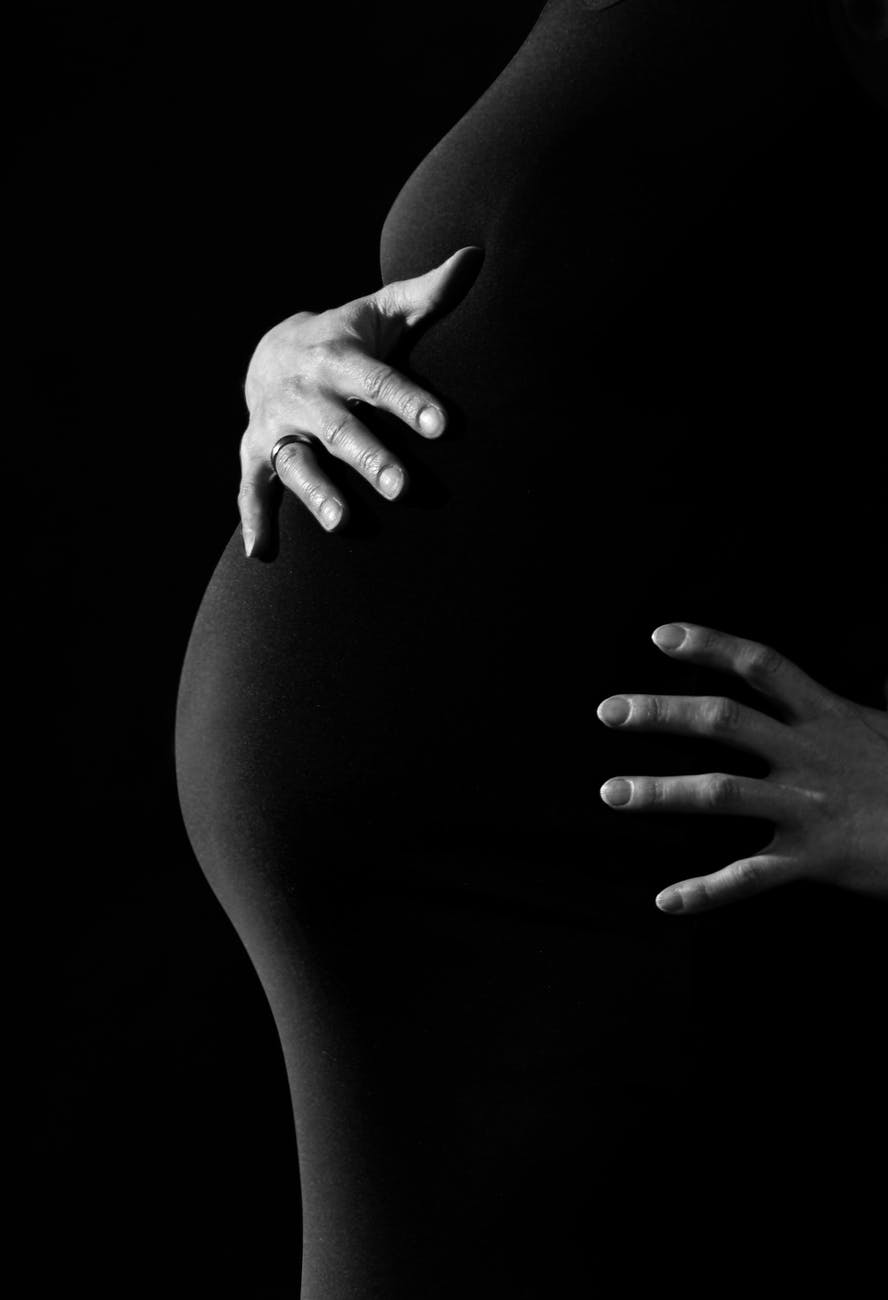 Sterile water injections shown to ease back pain during labor