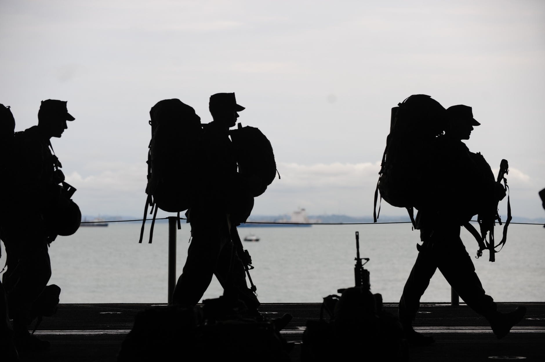 Researchers hope to monitor then modify the brains of soldiers.
