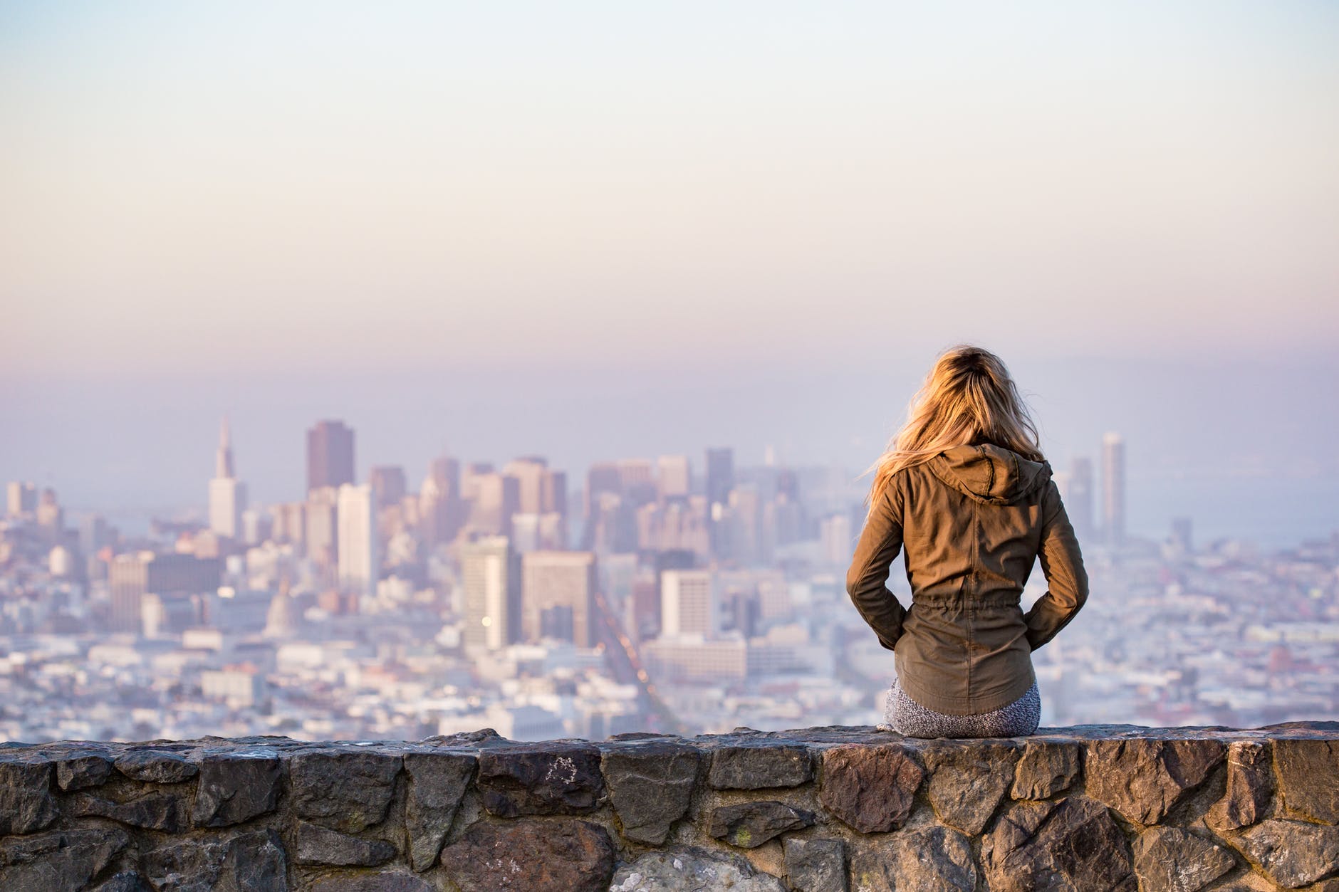 Breathing bad city air can worsen COVID-19 symptoms.