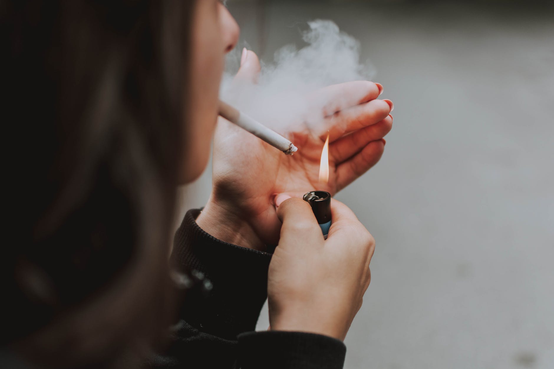 Experts call for nationwide menthol cigarette ban.