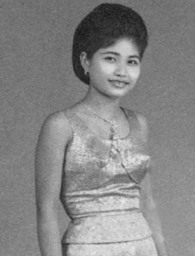 MONO: “Penh Jet Thai Bong Mouy” by Ros Sereysothea.