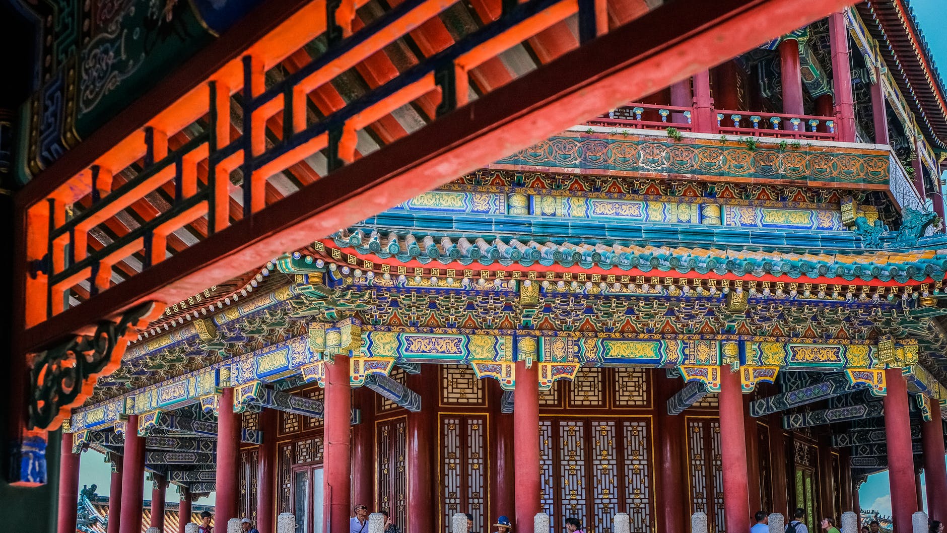 New insights into ancient Chinese roof tiling  techniques.