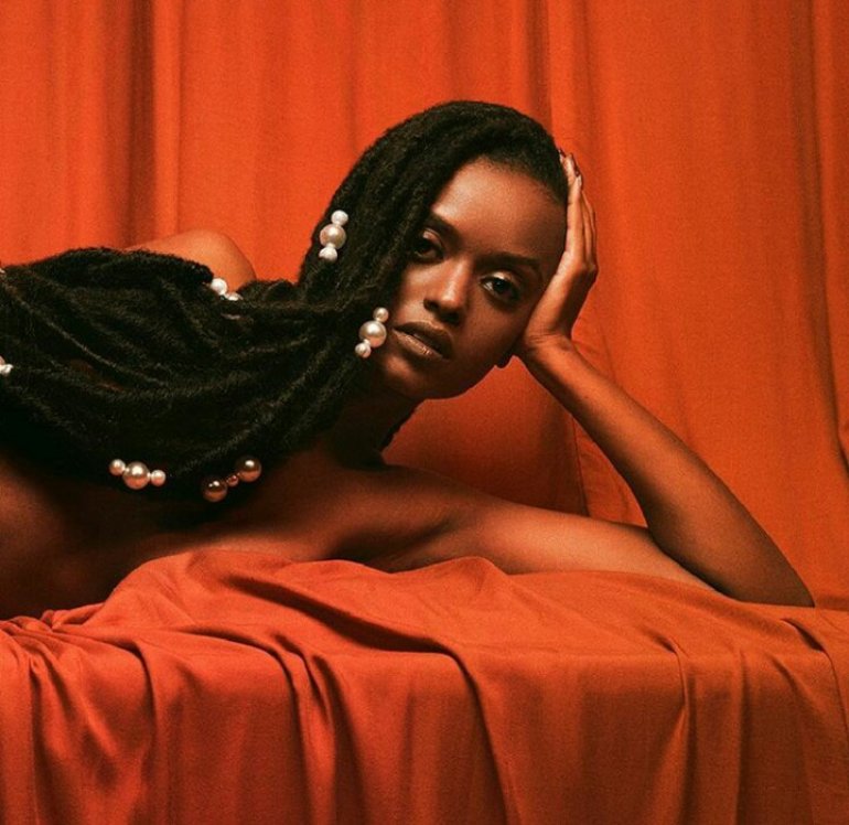 MONO: “LMK_WHAT’S REALLY GOOD REMIX_ FEAT_PRINCESS NOKIA_JUNGLEPUSSY_CUPCAKKE_MS. BOOGIE_100 BPM” by Kelela, et al.