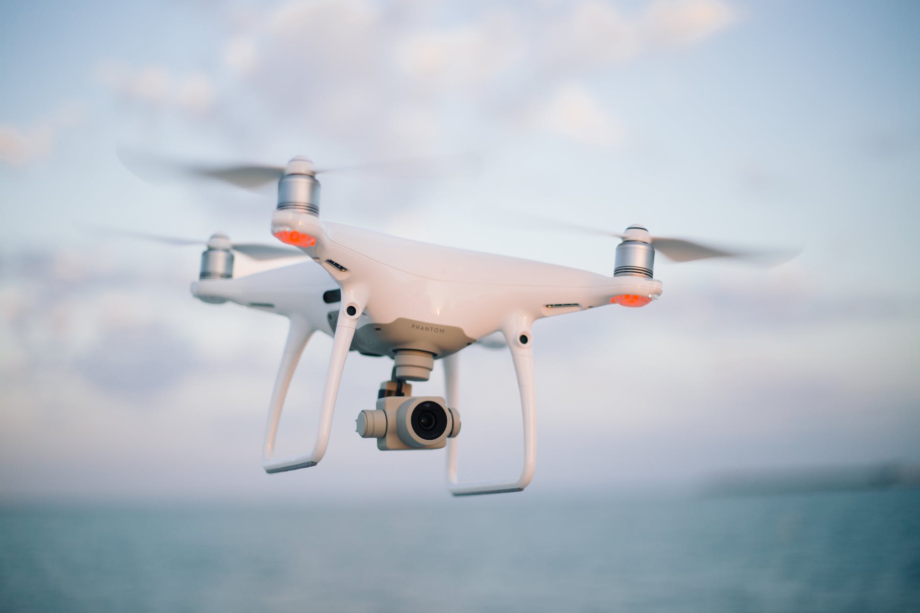 AI can fly drones faster than humans can. Surprised?