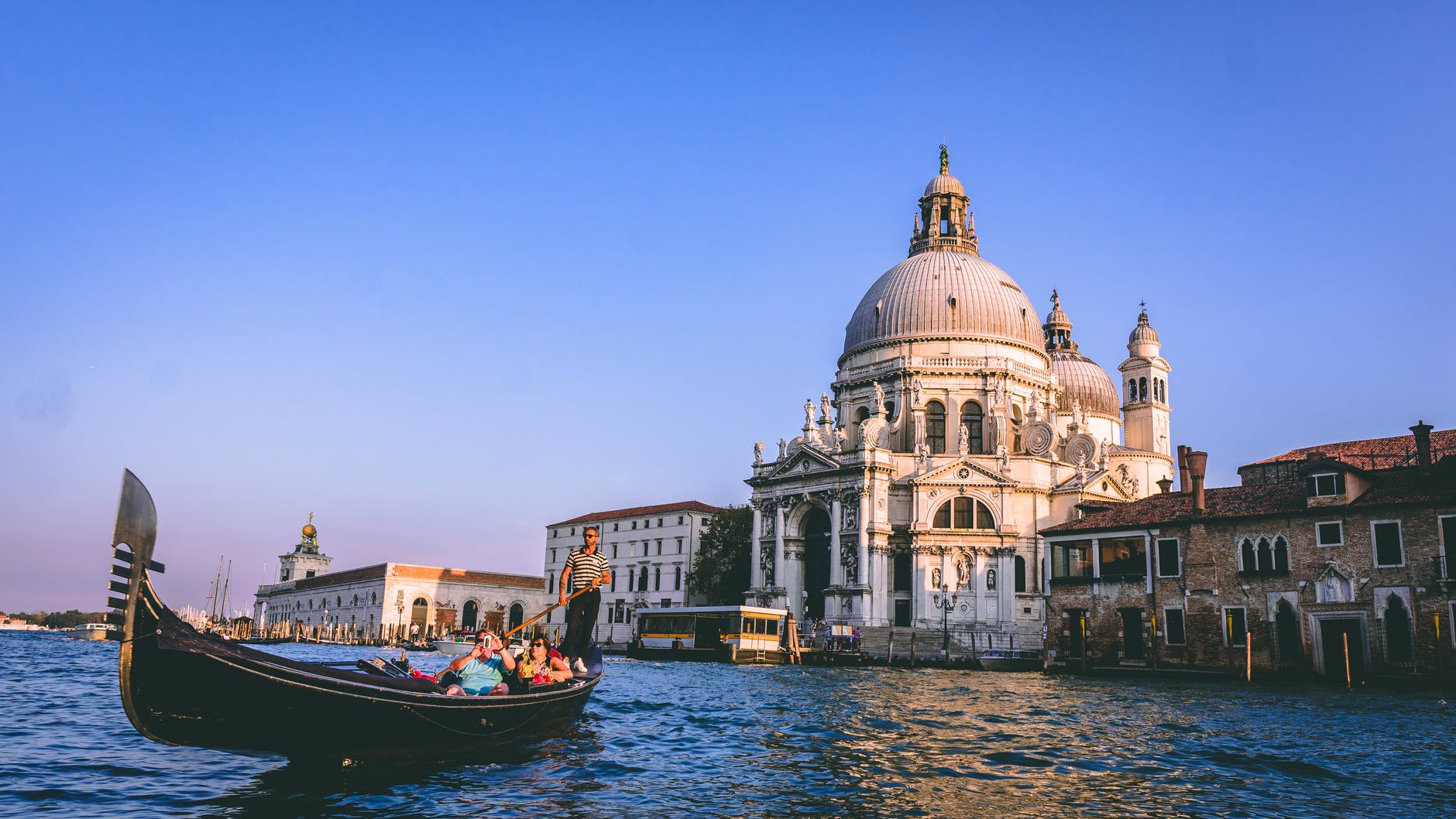 Discovery of a submerged Roman road in Venice lagoon offers tantalizing clues.
