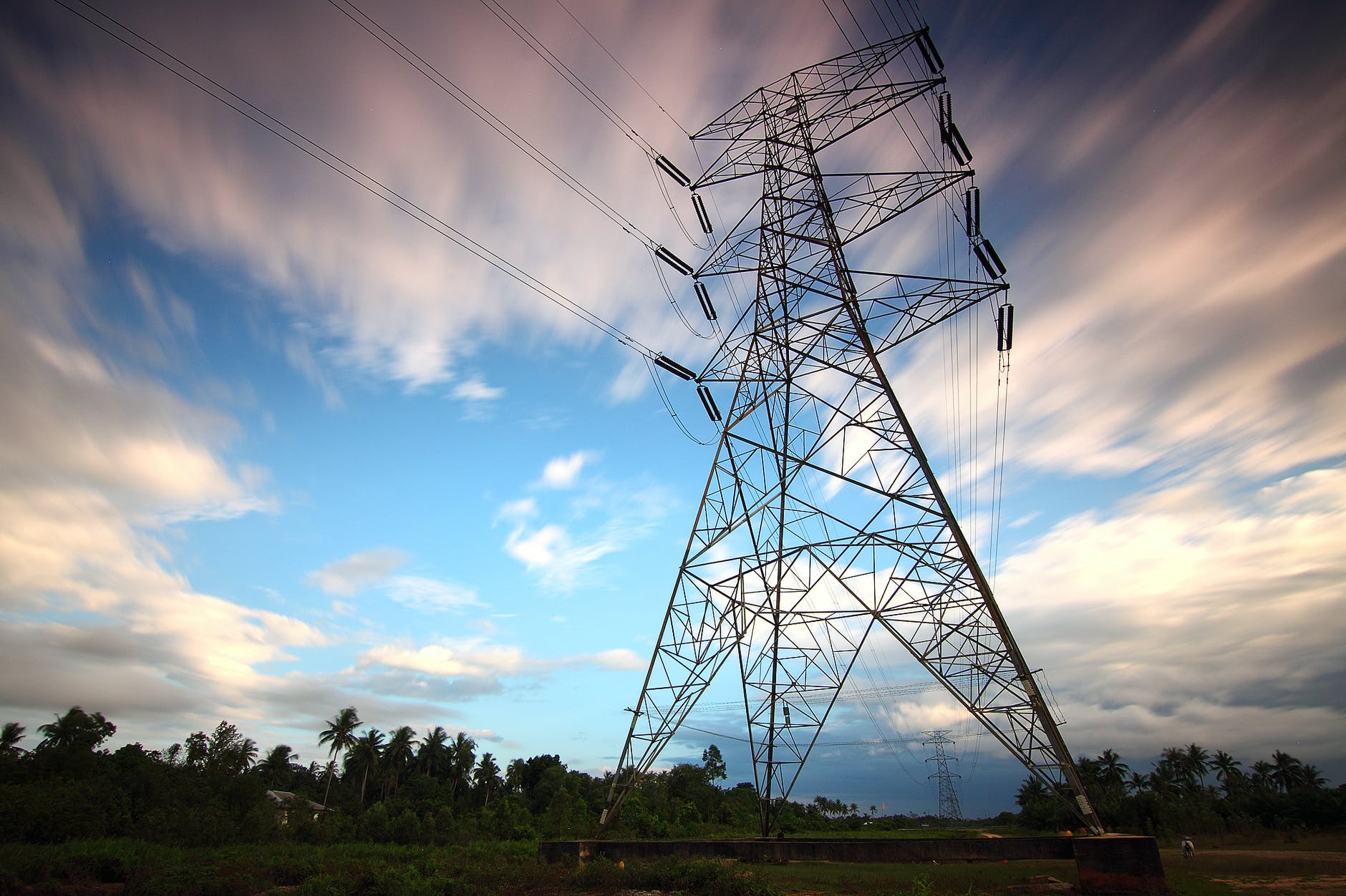 Proposals suggest ways of improving Africa’s electric grid.