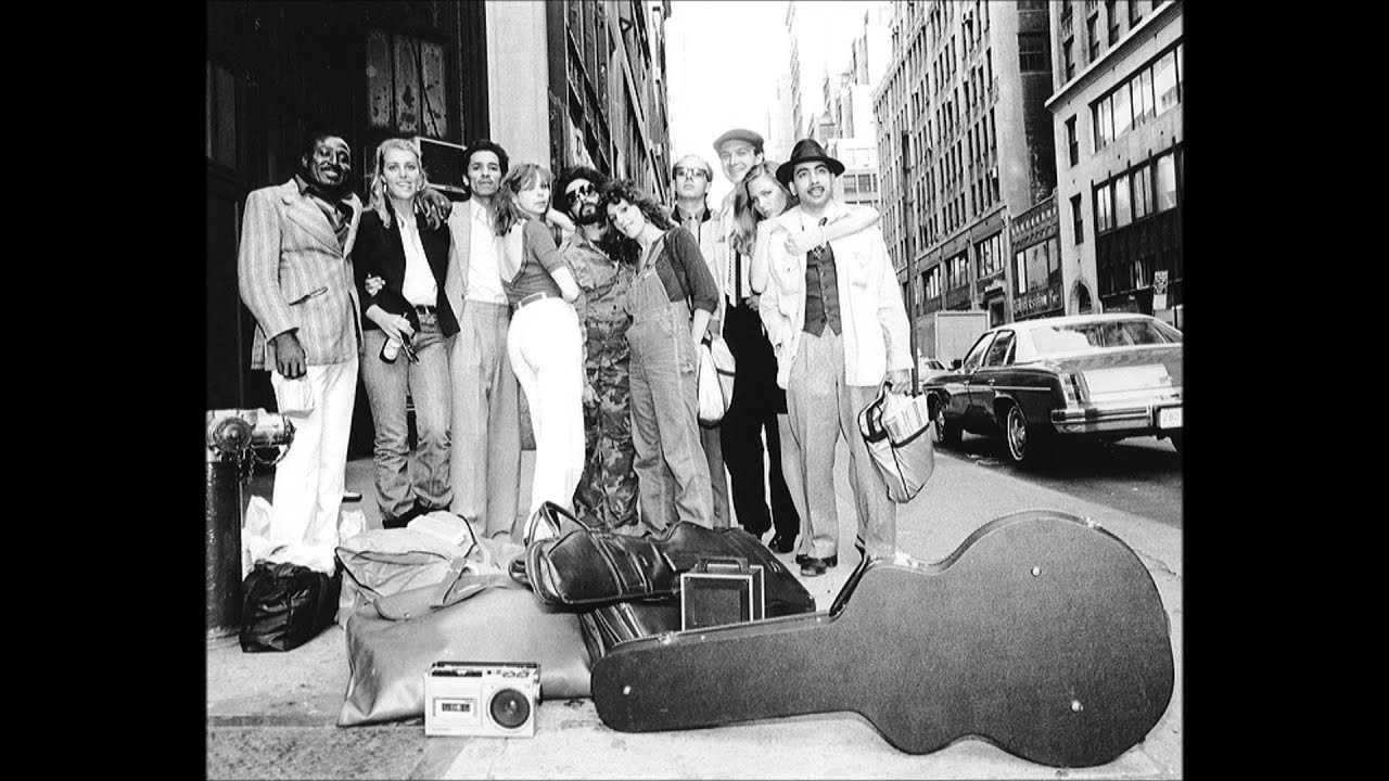 MONO: Que Pasa/Mi No Pop I by Kid Creole and the Coconuts.