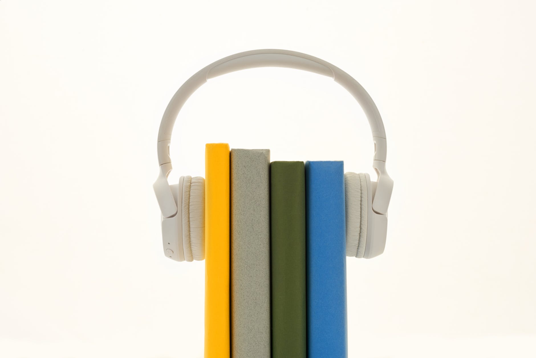 Now Hear This: Podcasts you don’t wanna miss. (10/29/21)