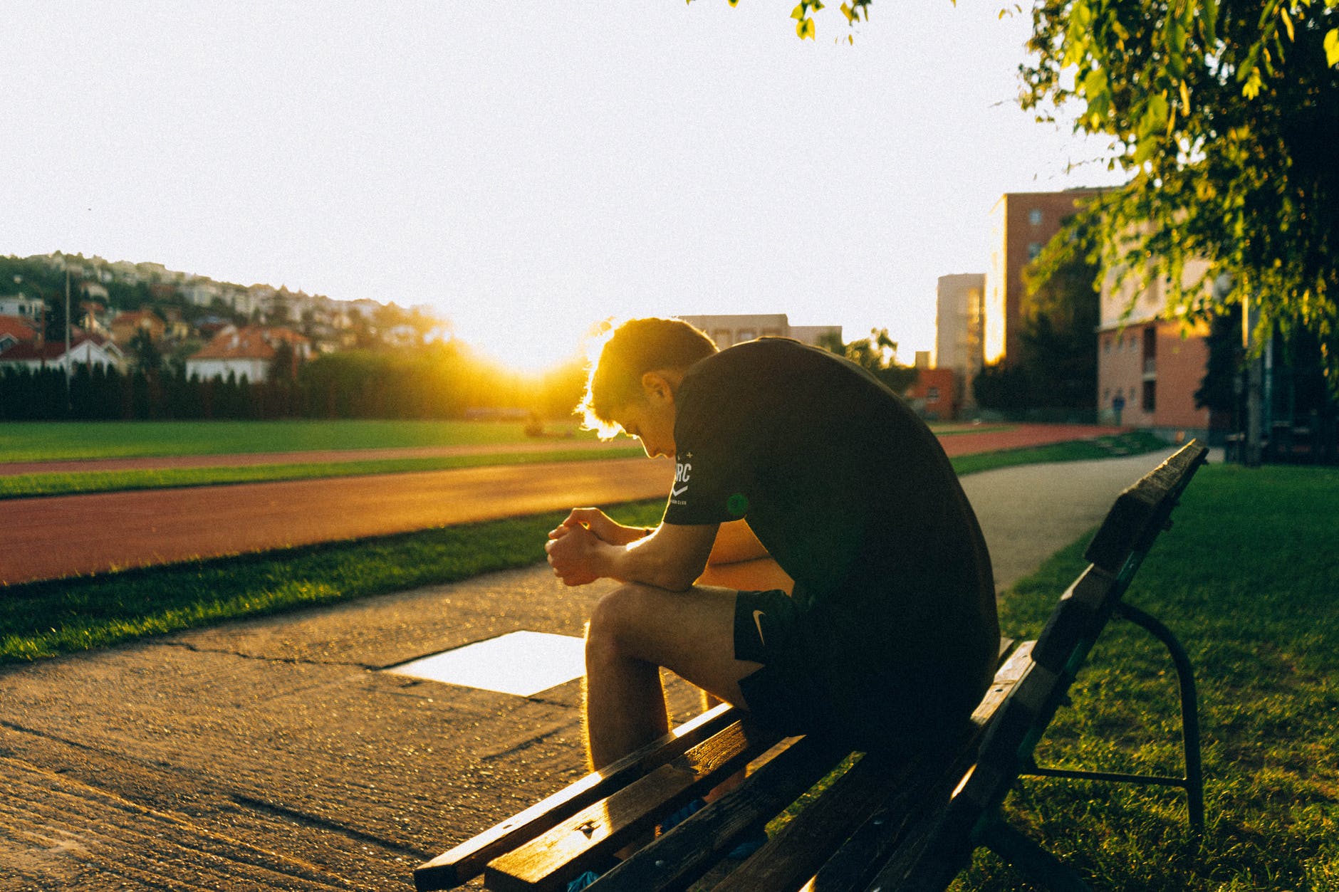 Athletes need thorough tests after long COVID.