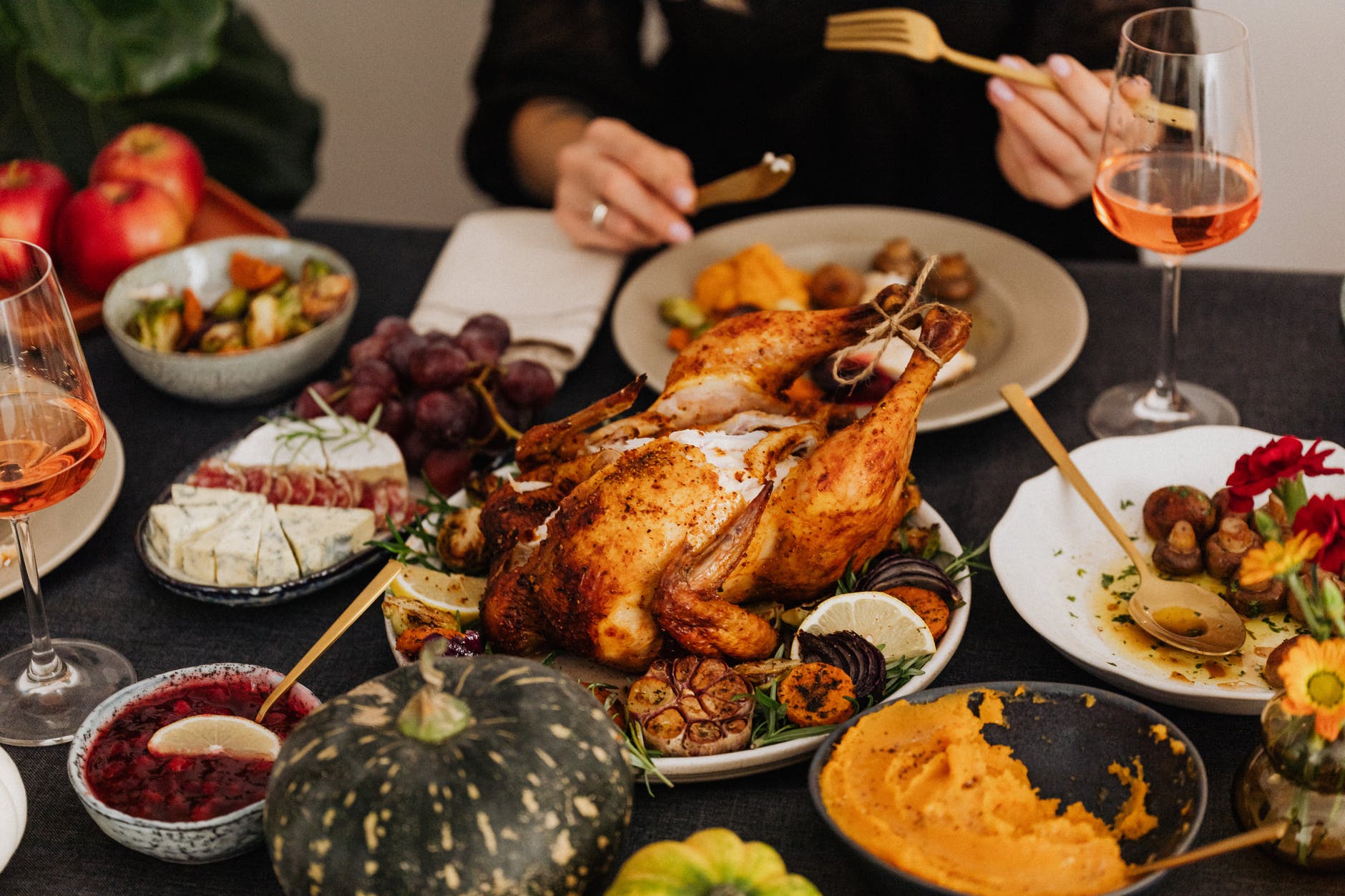 DAILY DOSE: Second case of naturally cured HIV infection; Science-based tips on how to avoid bad stomachs on Thanksgiving.