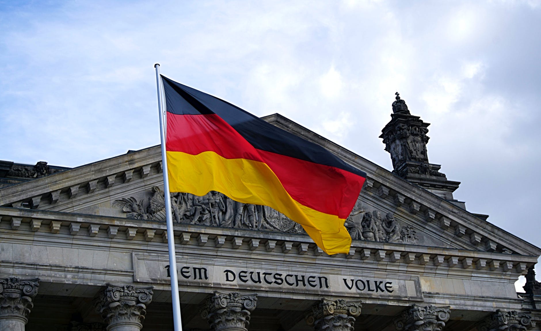 How populists’ election results lead to far-right demonstrations.