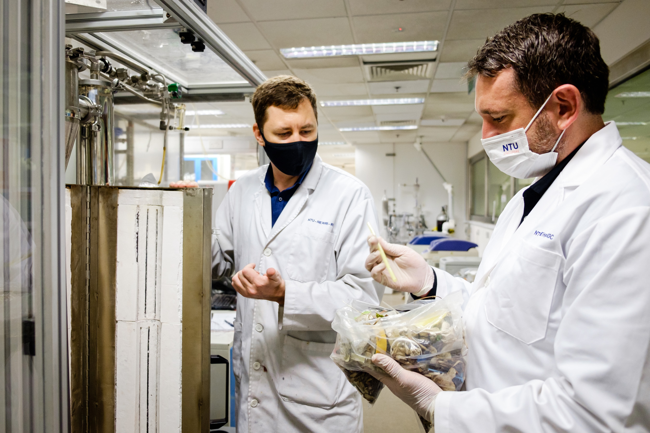 NTU Singapore scientists develop new method to convert plastic trash into clean hydrogen fuel.