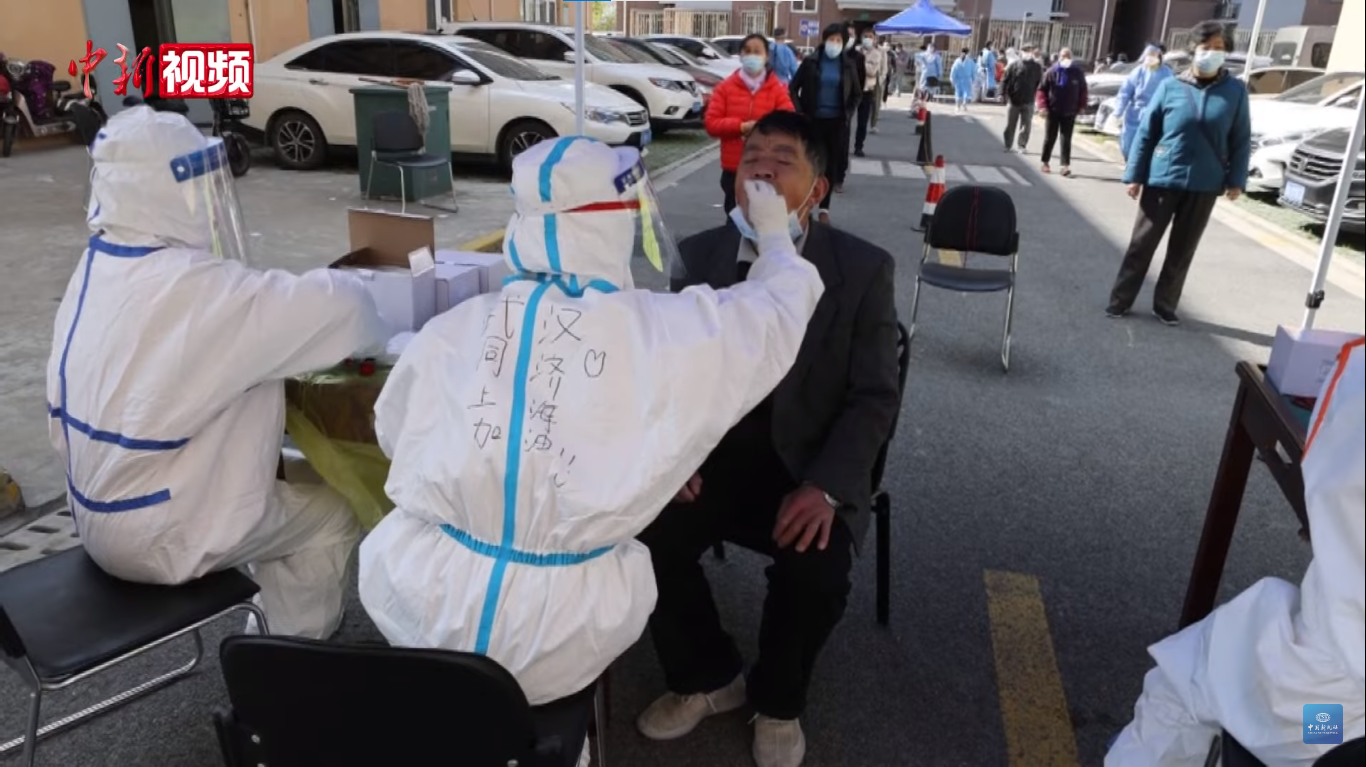 DAILY DOSE: Doubts arise regarding Shanghai Covid-19 data; Climate change will shrink bees.