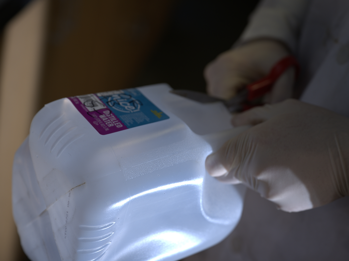 Treated plastic waste good at grabbing carbon dioxide.