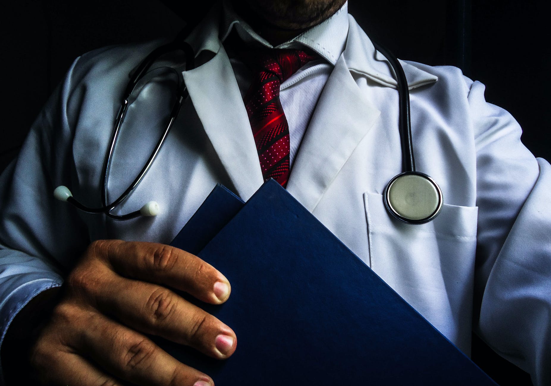 DAILY DOSE: Doctor fights for right to spring surprise bills on patients; Tokyo subway powered by renewable energy.