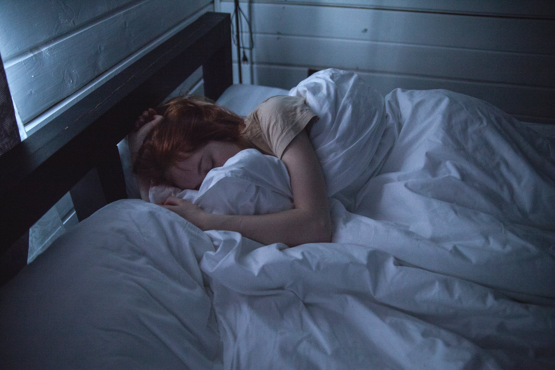 Association found between inconsistent sleep and hypertension risk.