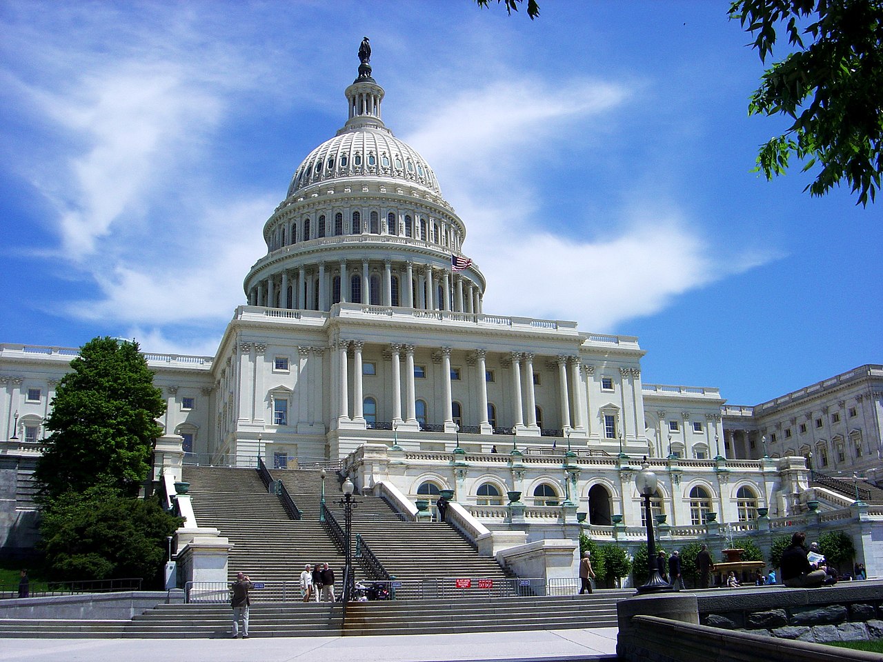 DAILY DOSE: U.S. Congress decides to find some science; Martina Navratilova cancer diagnosis.