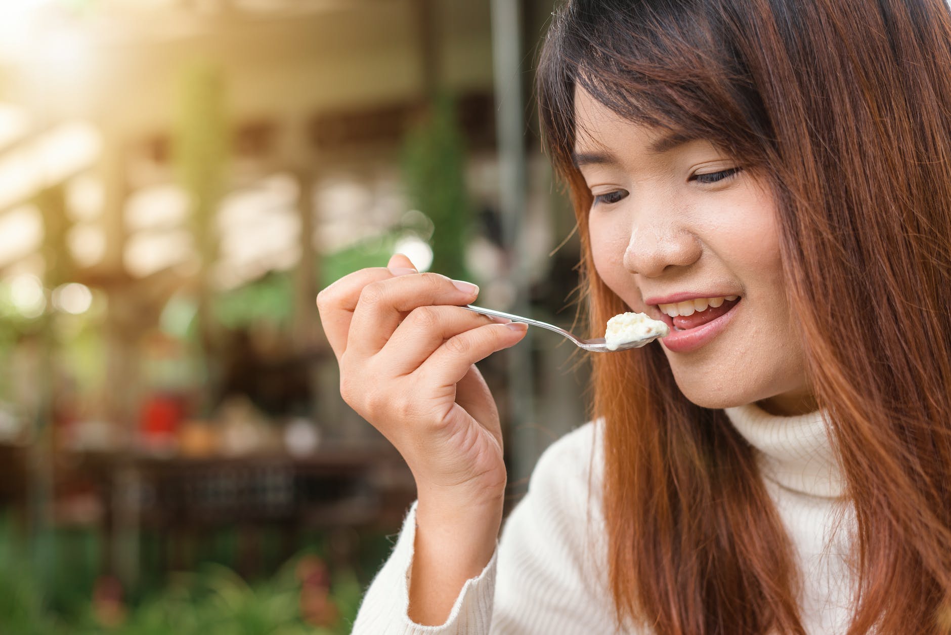 Fight that garlic breath with a dollop of yogurt.