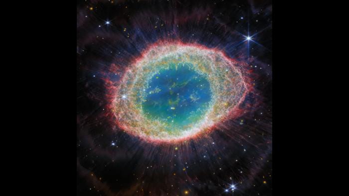 Webb reveals intricate details in the remains of a dying star.