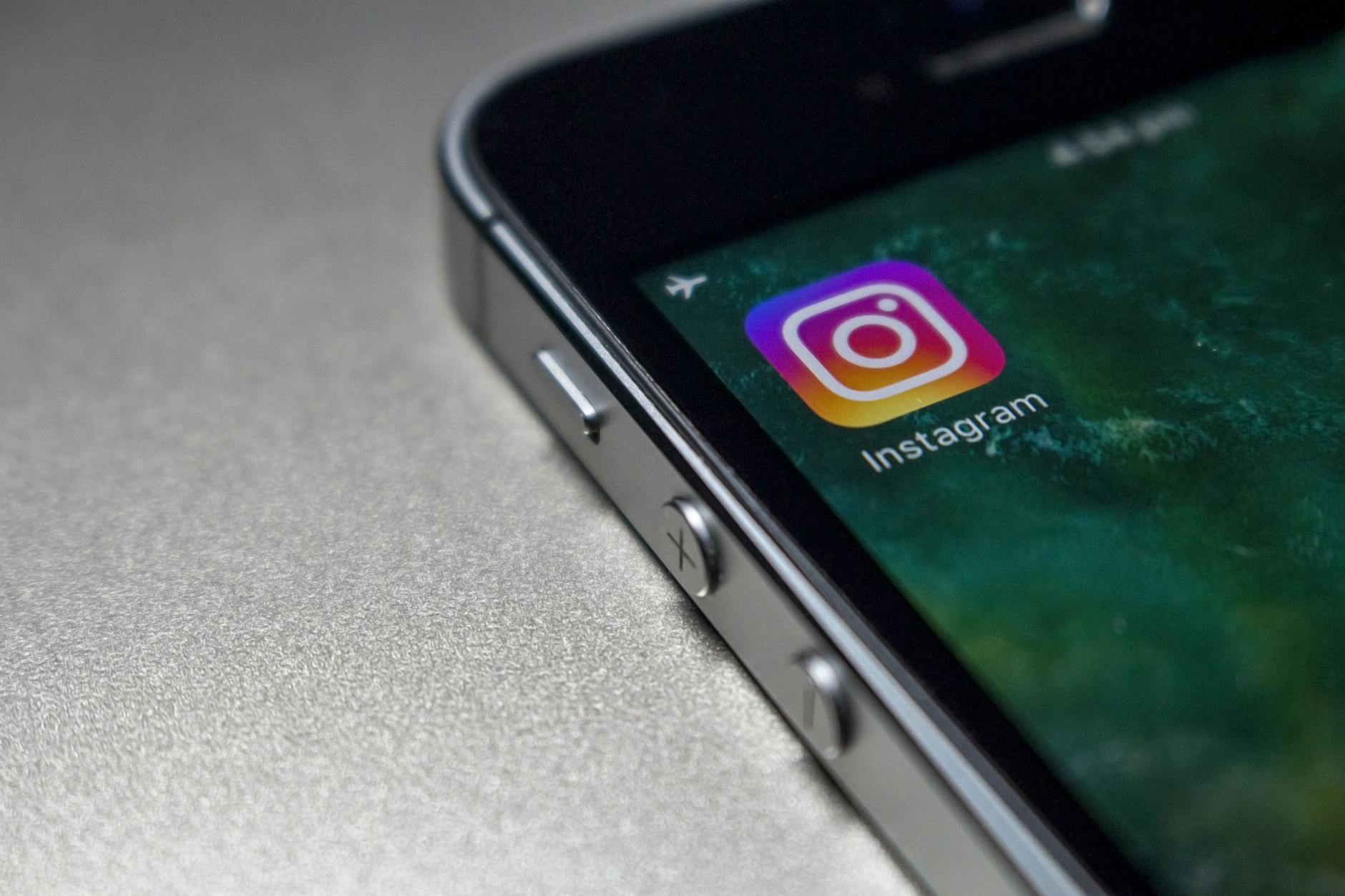 Study: Social Media Comments Boost Celebrities’ Likability and Persuasiveness