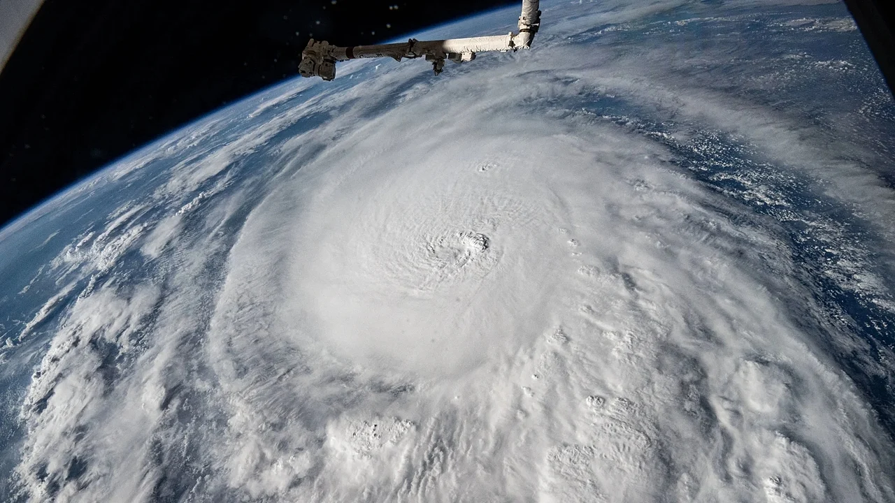 DAILY DOSE: Hurricane Milton Strikes Florida Leaving Widespread Destruction; Climate change making hurricanes stronger.