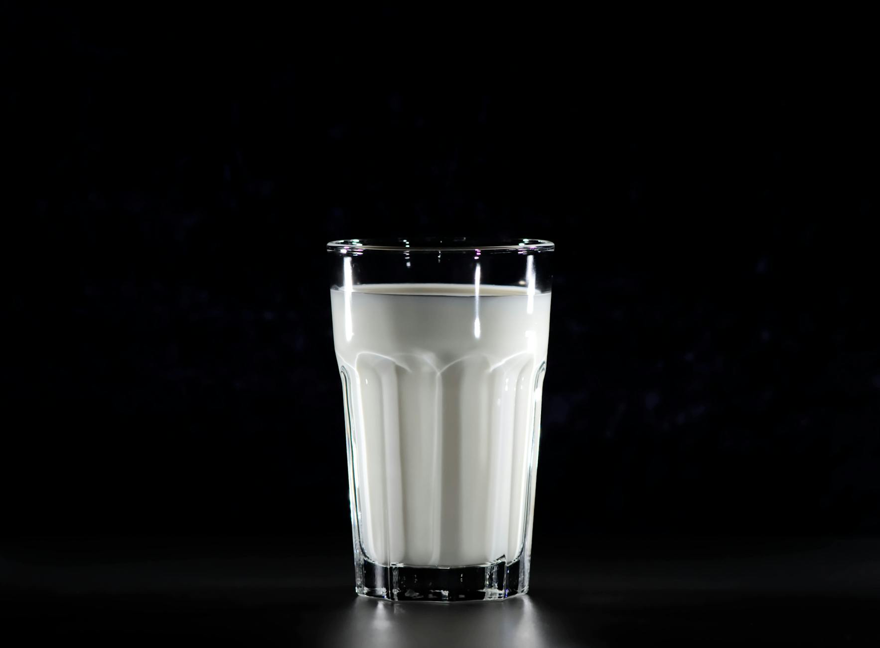 Stanford study reveals flu virus remains infectious in refrigerated raw milk