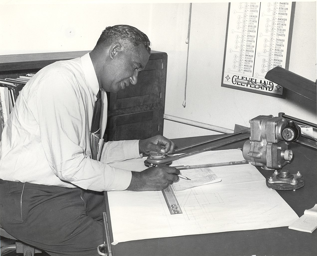 Frederick McKinley Jones: The Pioneering Inventor Who Revolutionized Transportation Refrigeration.