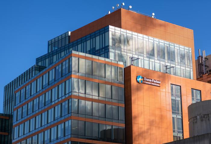 Blood test could guide use of anti-inflammatory drug celecoxib to reduce risk of colon cancer recurrence