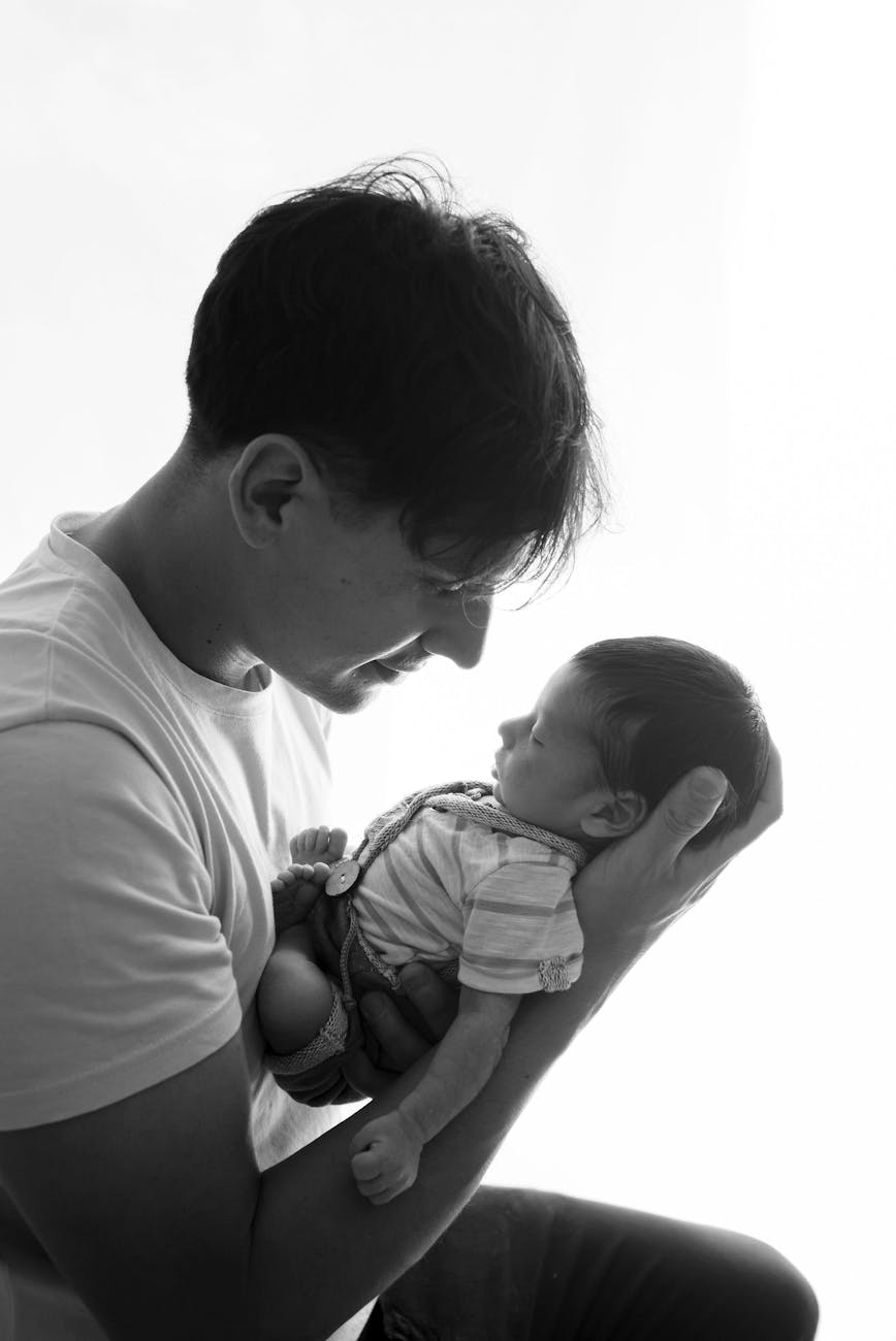 Fathers’ early interactions with babies may affect child health years later