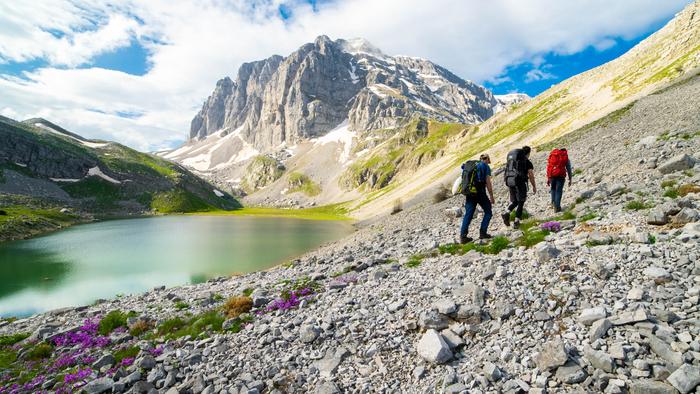 Snow cover on Greek mountains has more than halved in four decades, study finds